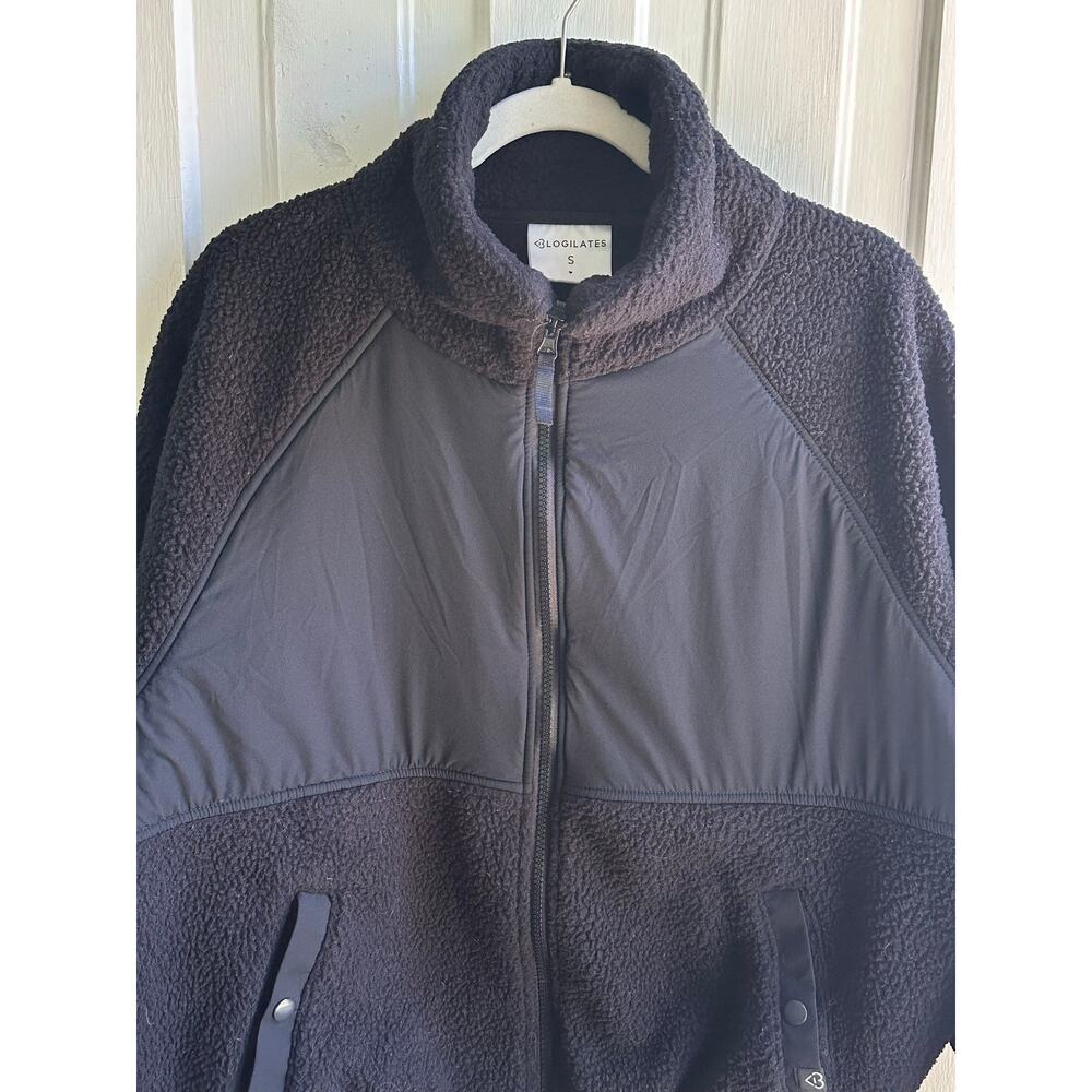 BLOGILATES Black Sherpa Fleece Zip Jacket – Size Small - Picture 3 of 8